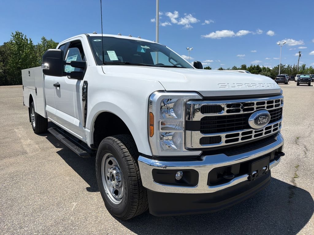 2026 Ford F-350 XL 4x4 SuperCab 168-In SRW's photo