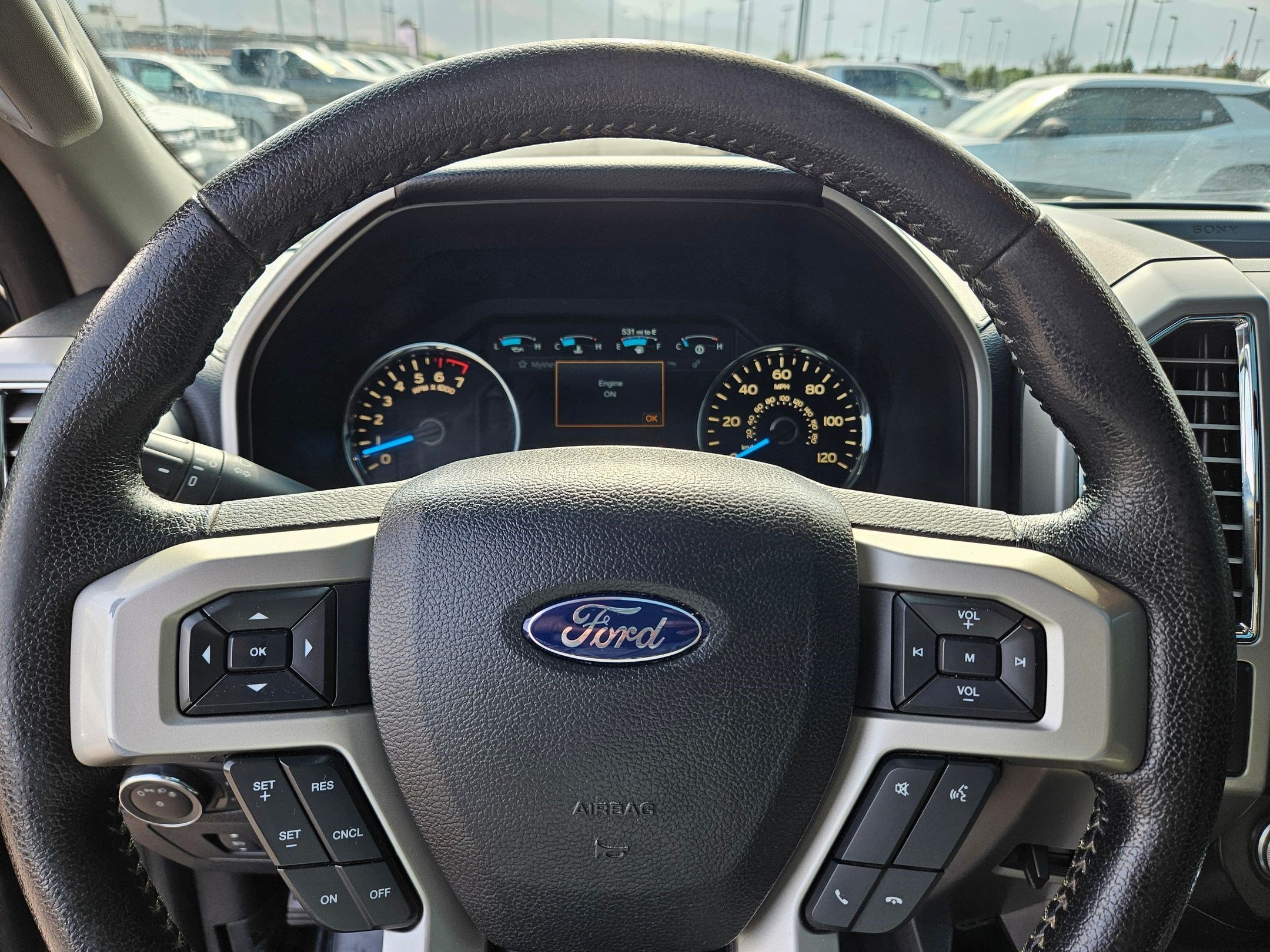 Used 2015 Magnetic Metallic Ford Lariat image 21