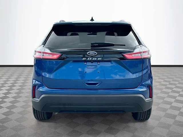 Used 2022 Blue Ford SE image 6