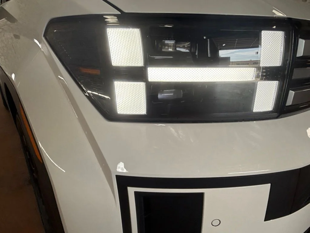 New 2027 Serenity White Hyundai SE image 10