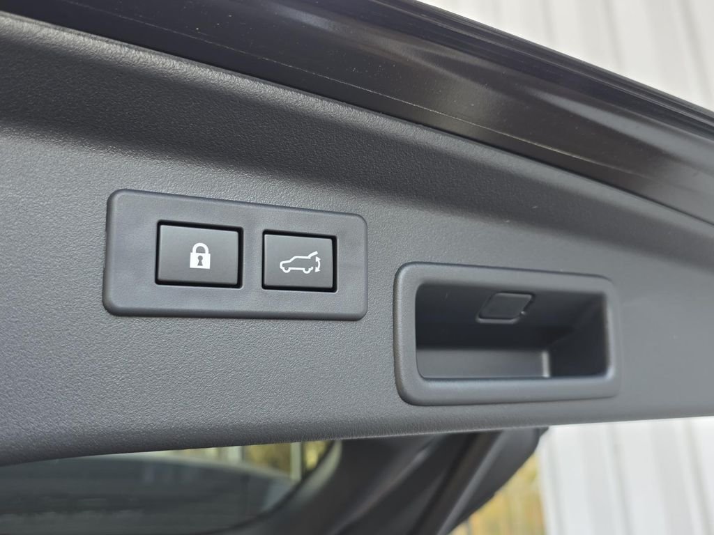 New 2026 CRYSTAL BLACK SILICA Subaru Wilderness image 16
