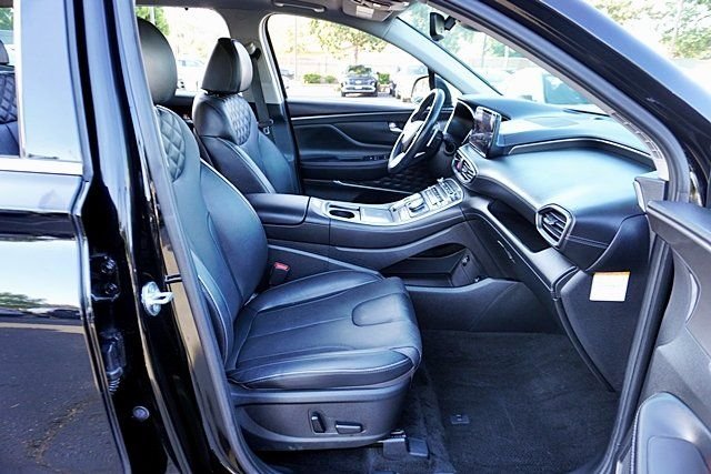 Used 2022 Black Hyundai SEL Premium image 11