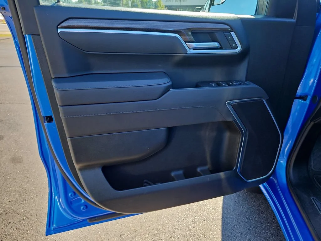 Used 2026 Riptide Blue Metallic Chevrolet RST image 20