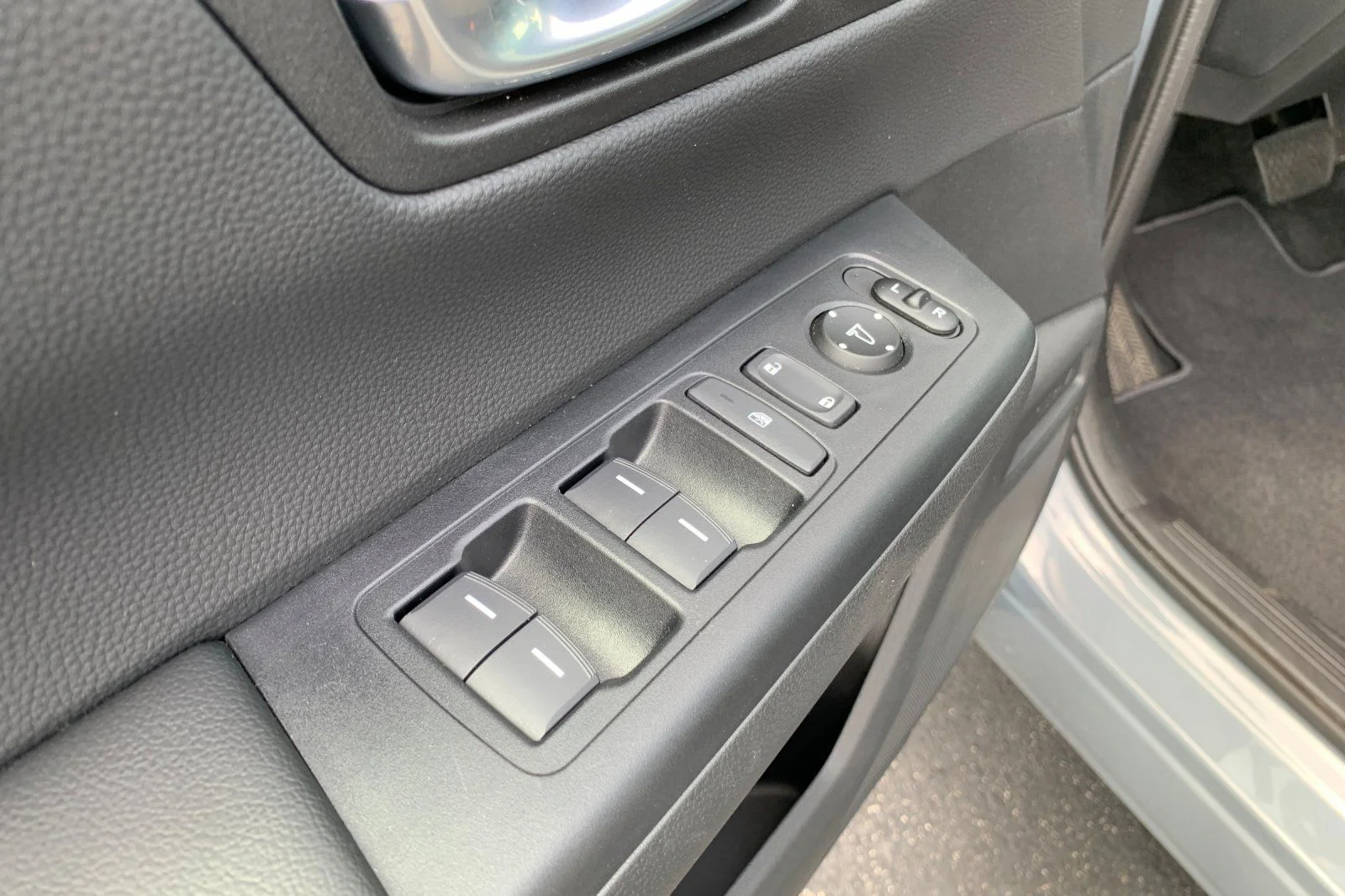 Certified Used 2025 Gray Honda Sport-L image 14