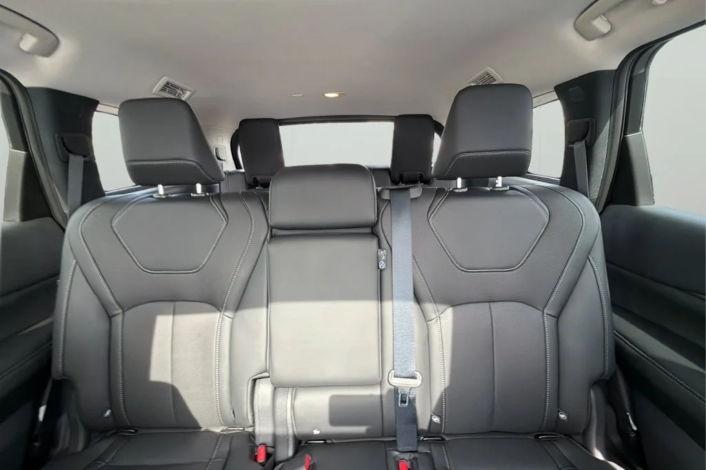 New 2027 HARBOR GRAY INFINITI Luxe FWD image 11