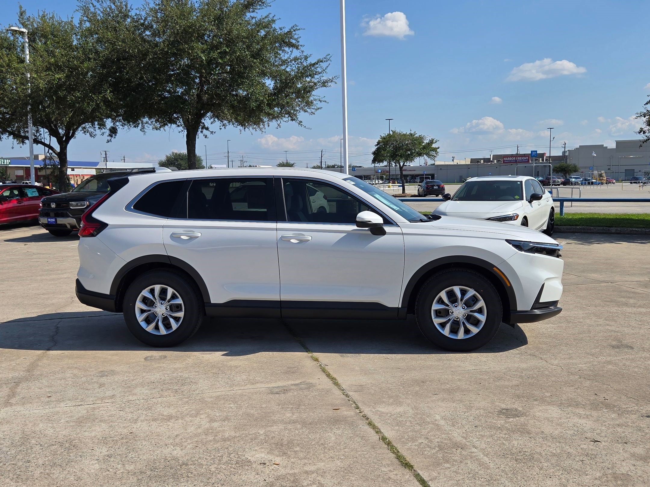 New 2026 Platinum White Pearl Honda LX image 3