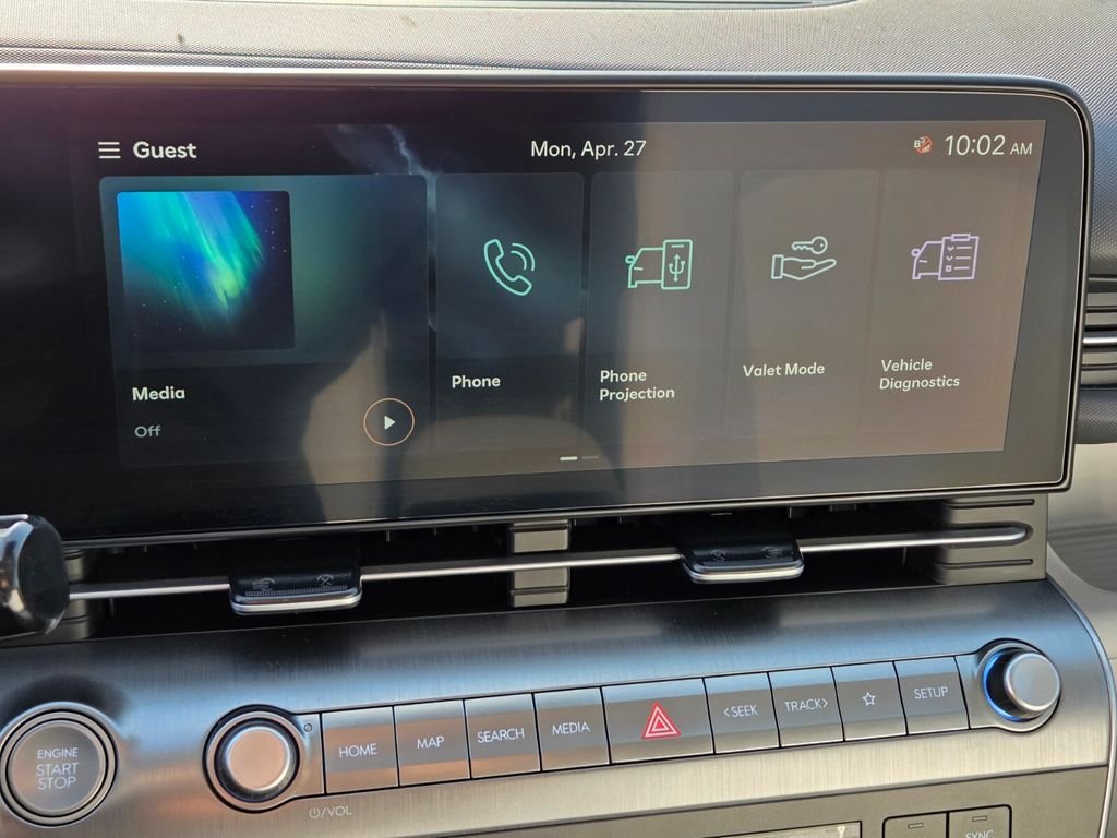 Used 2025 Black Hyundai SEL image 28
