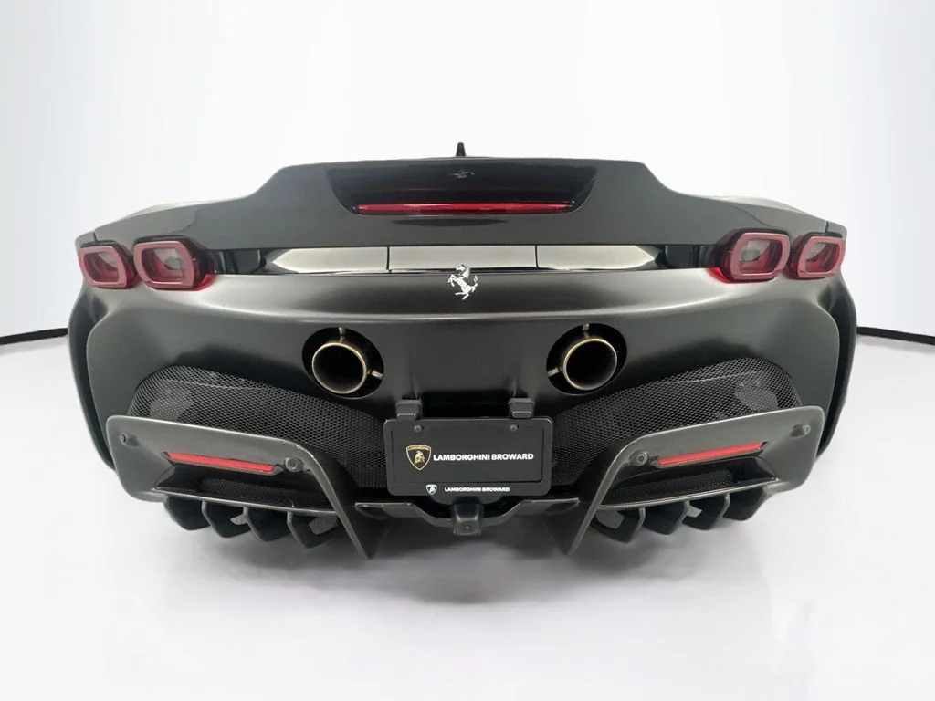 Used 2023 Red Ferrari  image 29