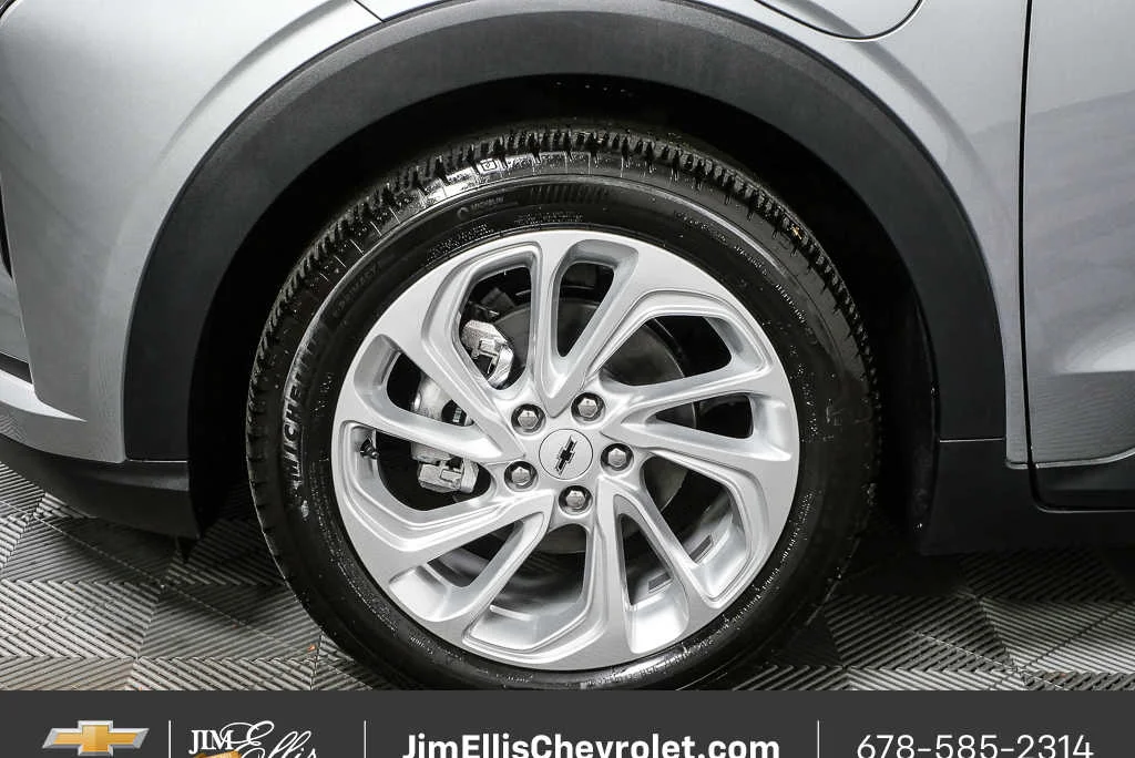 2027 Chevrolet Bolt LT - Photo 35