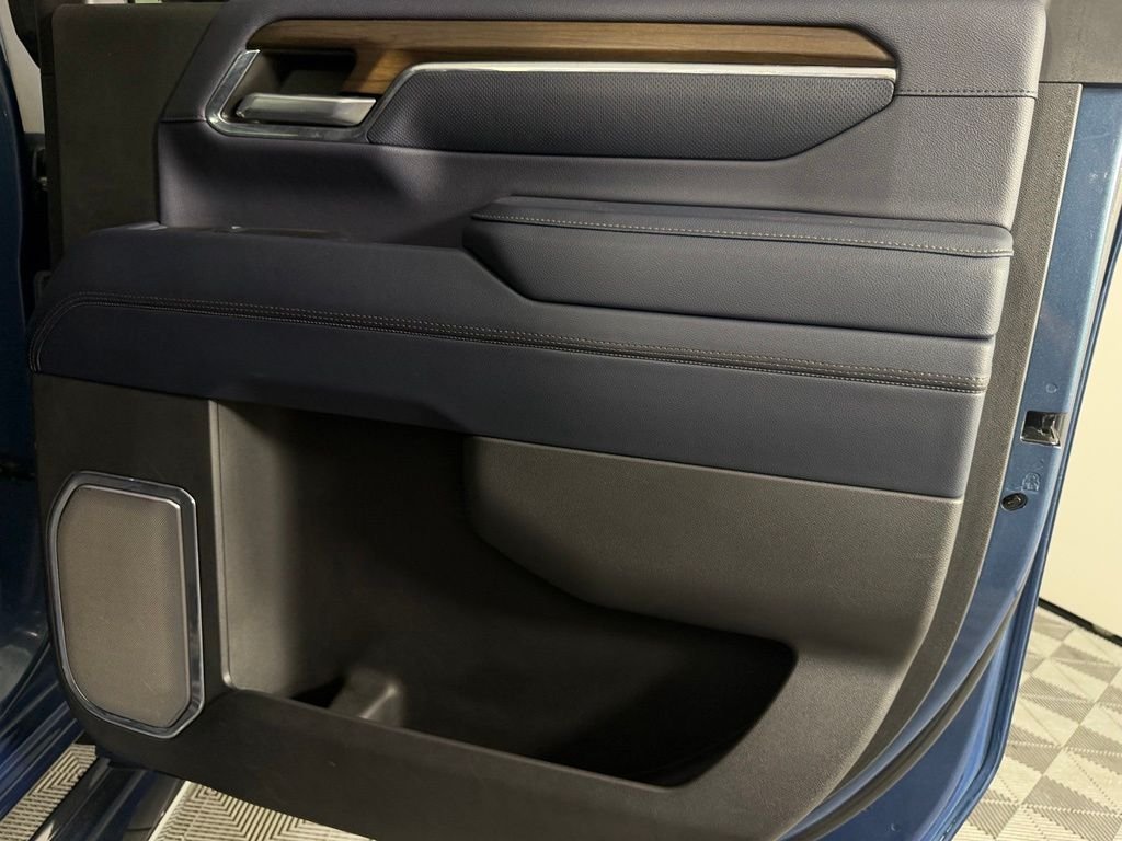 2024 Chevrolet Silverado 3500HD High Country - Photo 30