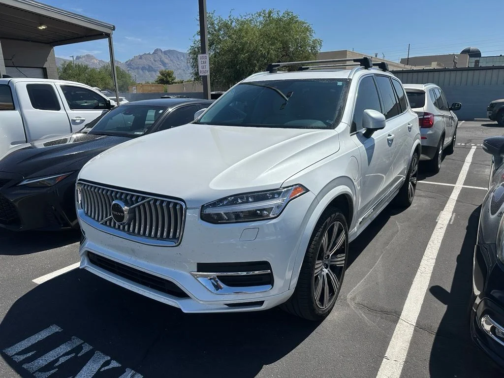 Used 2022 White Volvo T8 Inscription Expression Extended Range 7P image 7