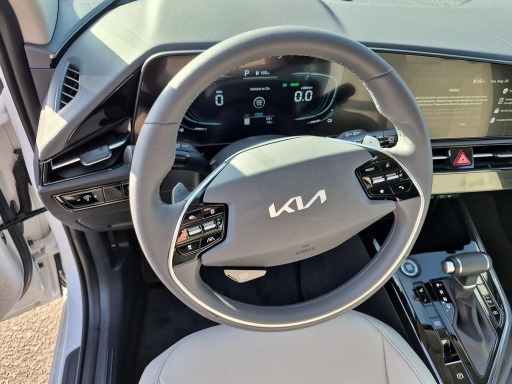 New 2026 Snow White Pearl Kia EX image 11