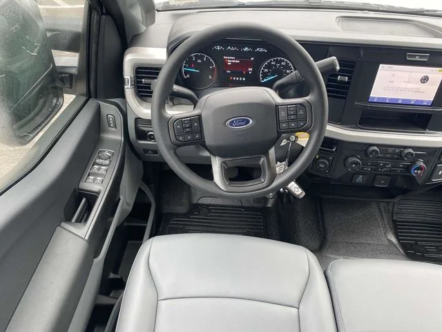 New 2026 Oxford White Ford F-350® XL image 10