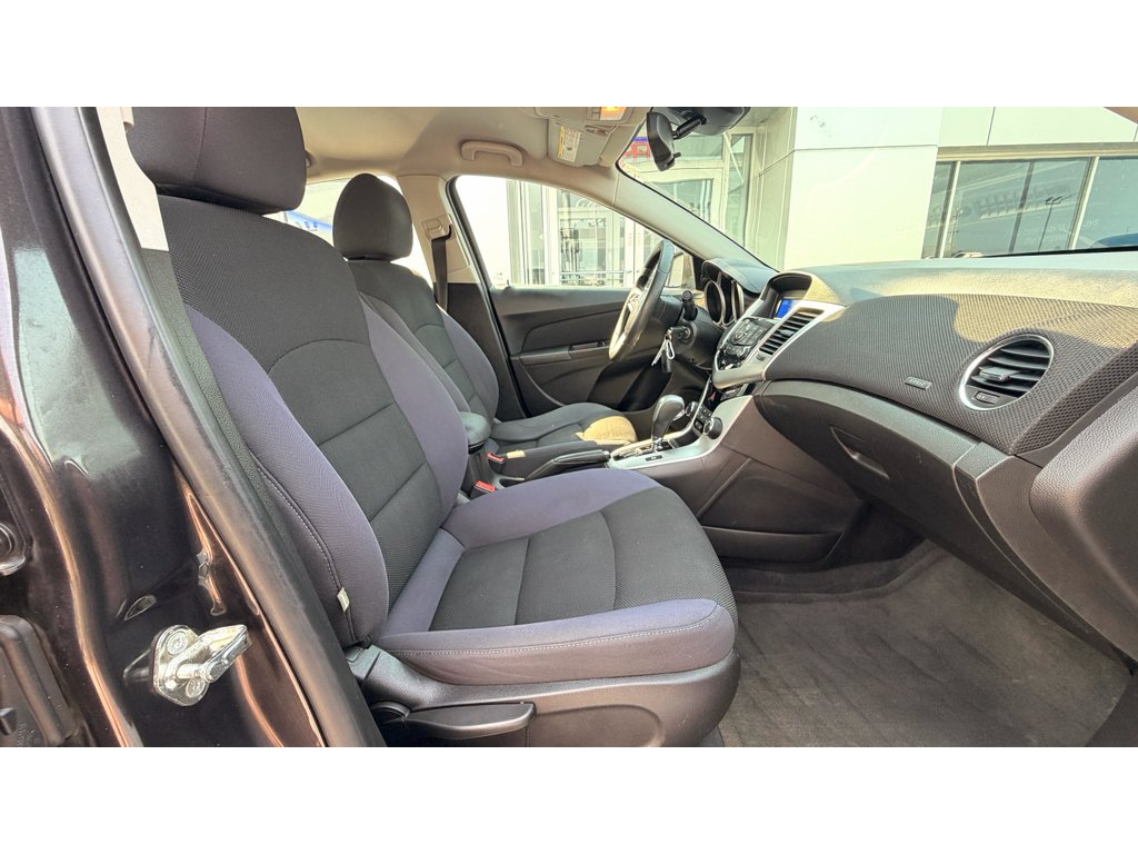 Used 2015 Gray Chevrolet LT image 8