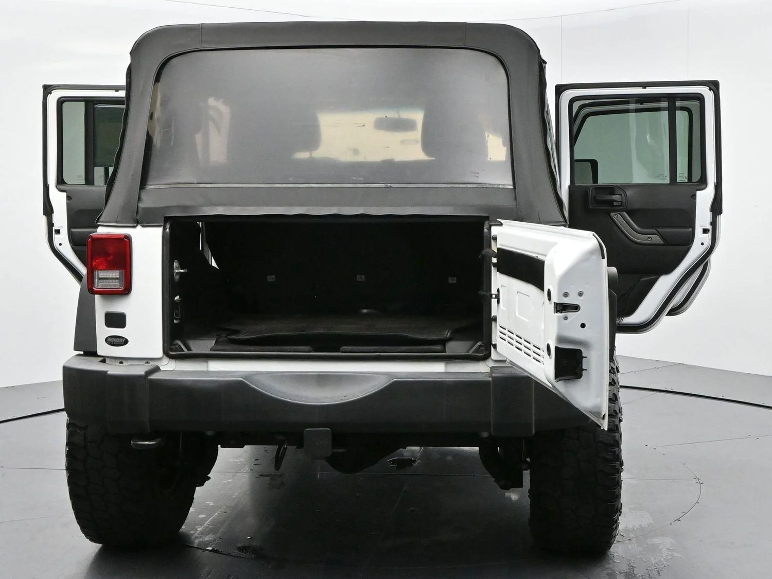 Used 2017 Bright White Clearcoat Jeep Sport image 38