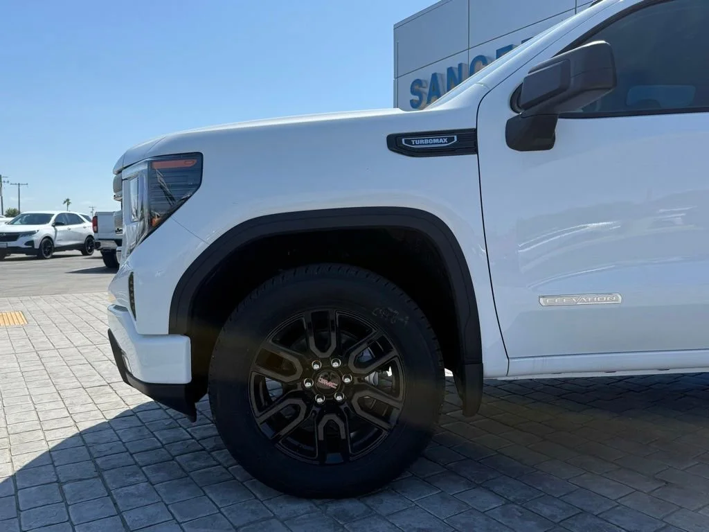 New 2026 Summit White GMC Elevation image 4