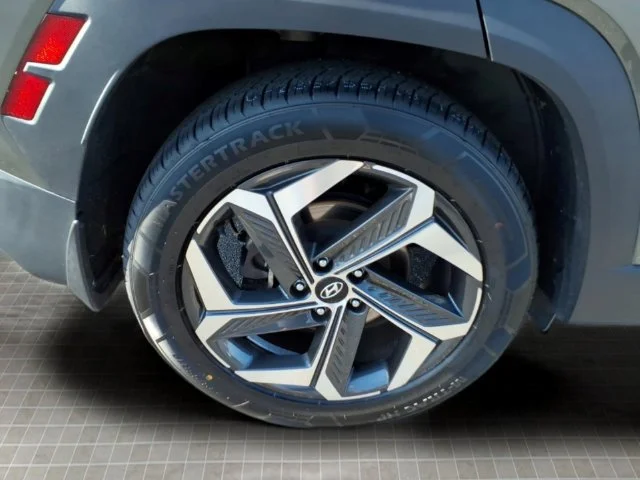 Used 2022 Gray Hyundai SEL image 11