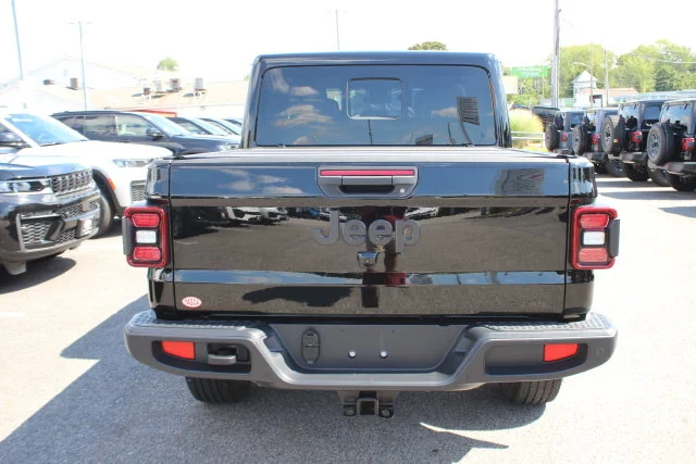 Used 2024 Black Jeep Sport S image 29
