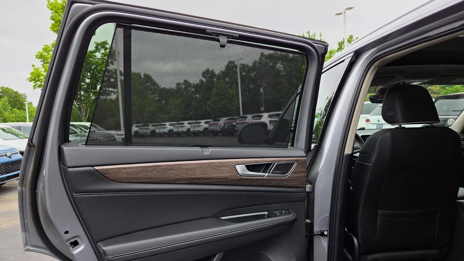 2026 Volkswagen Atlas SEL Premium R-Line - Photo 37