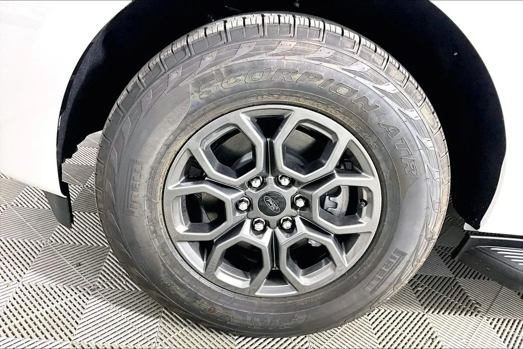 New 2027 Star White Metallic Tri-Coat Ford Active image 11