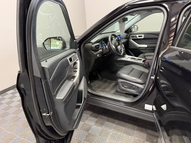 Certified Used 2021 Agate Black Metallic Ford XLT image 14