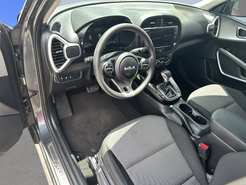 Used 2024 Gravity Gray Kia LX image 10