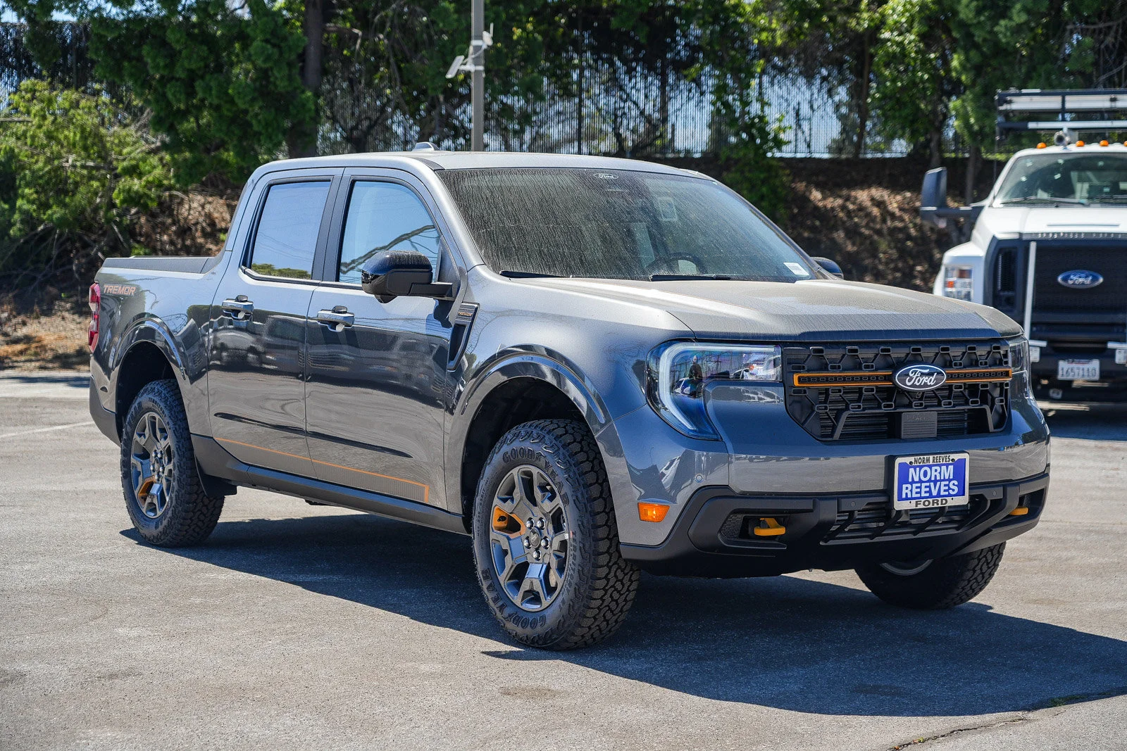 New 2026 Carbonized Gray Metallic Ford Tremor® image 5