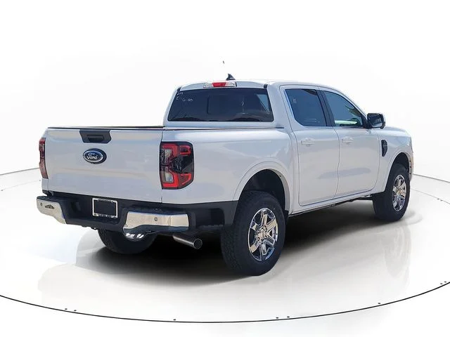 New 2026 Oxford White Ford Lariat image 5
