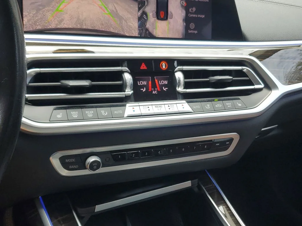 Used 2020 Black BMW xDrive40i image 30