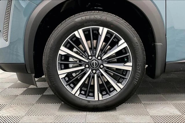 New 2026 Baltic Teal Nissan Platinum image 11