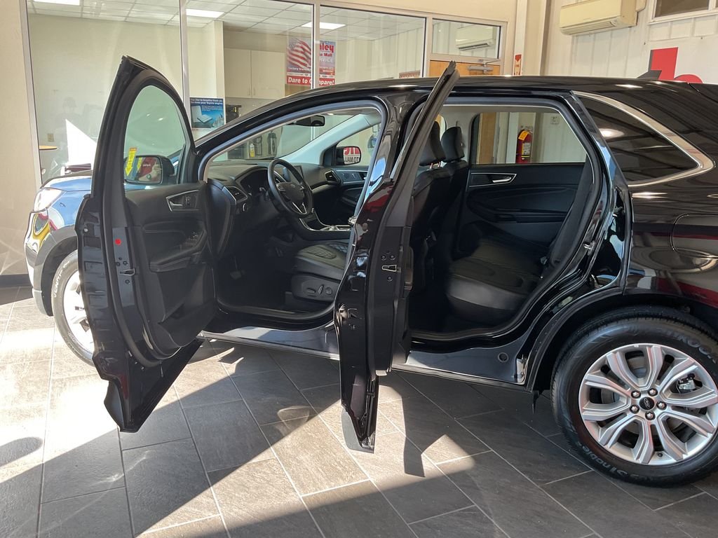 Used 2024 Black Ford Titanium image 13