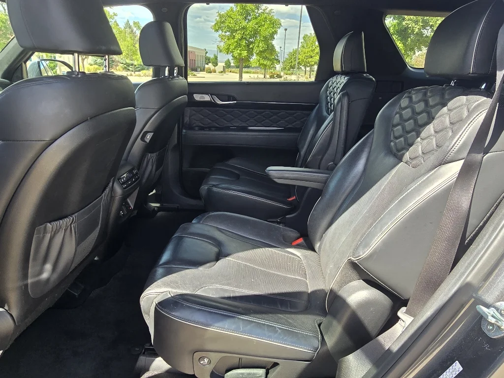 Used 2020 Steel Graphite Hyundai Limited image 13