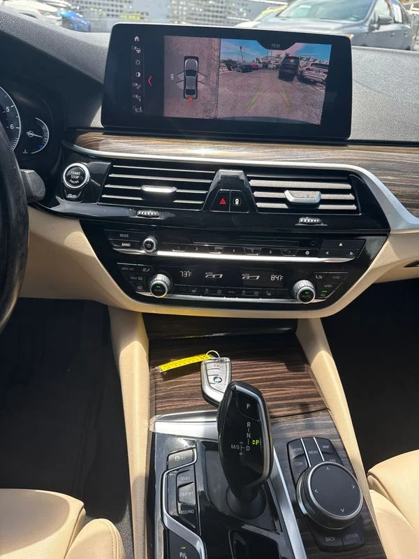 Used 2019 Black BMW xDrive image 10