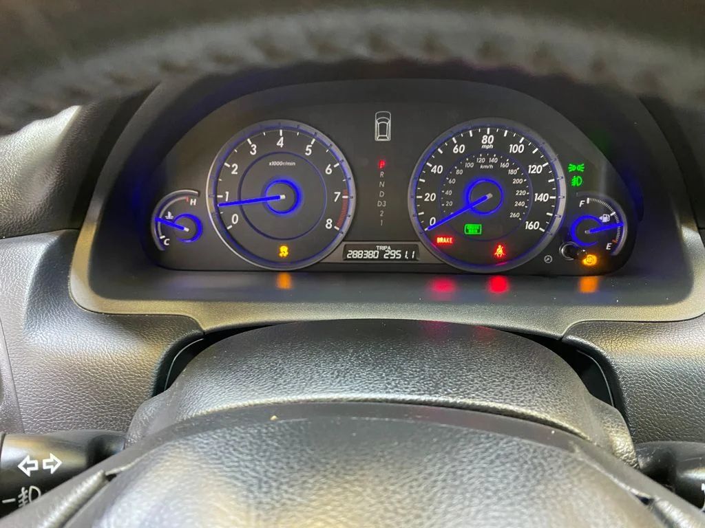 Used 2012 Silver Honda EX-L image 35