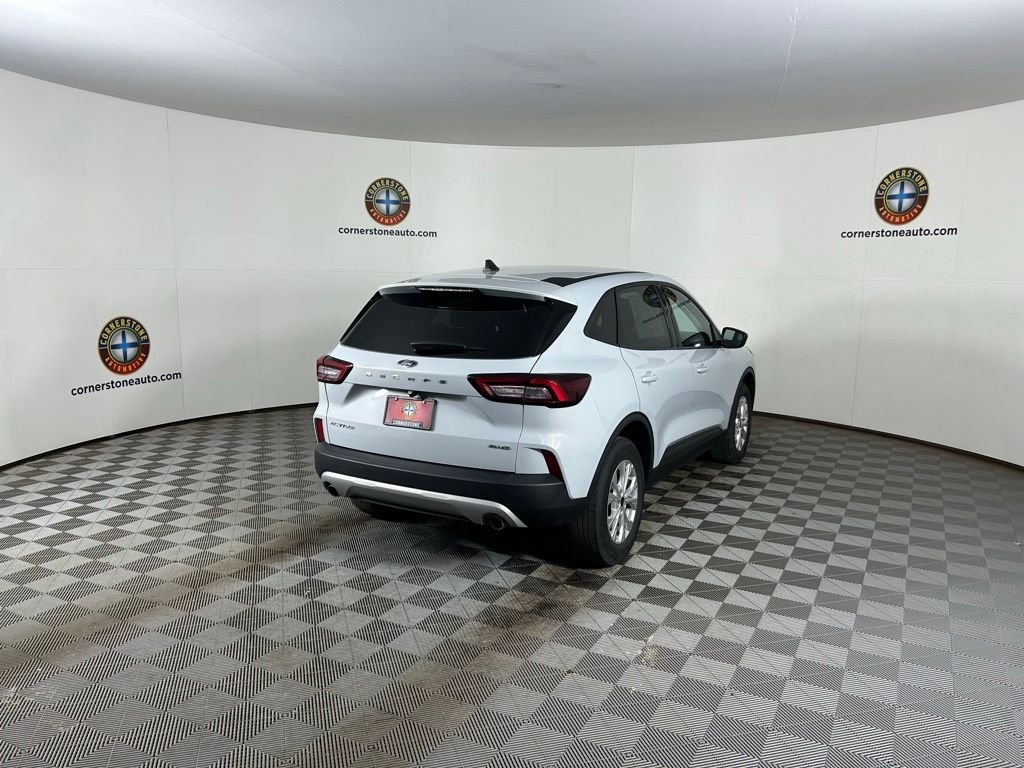 Used 2025 Silver Ford Active image 19