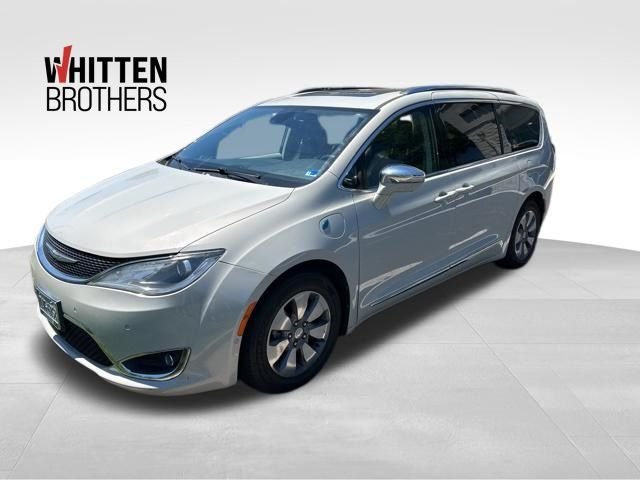 2020 Chrysler Pacifica Hybrid Limited's photo
