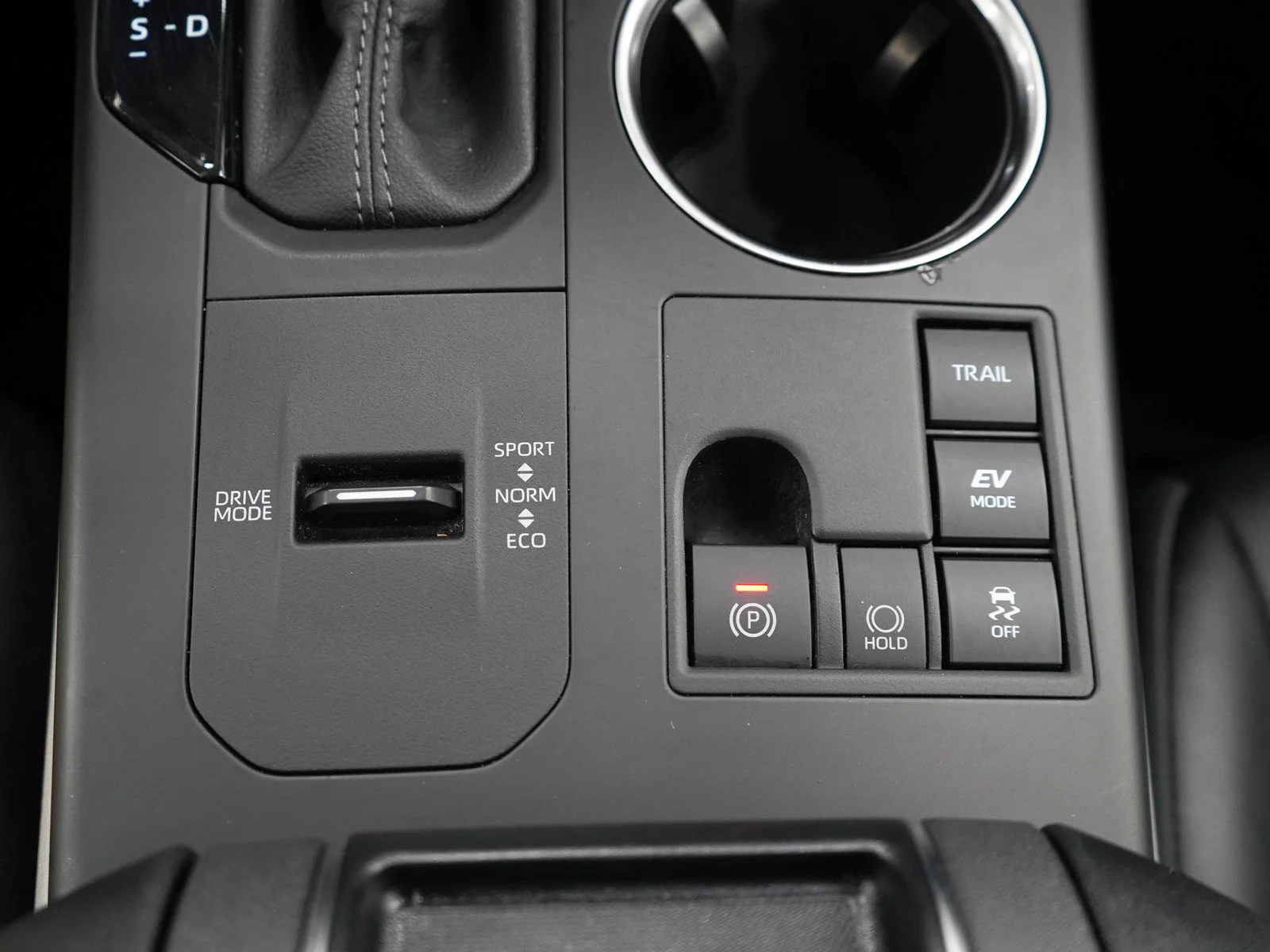 Used 2025 Black Toyota Hybrid XLE AWD (Natl) image 25