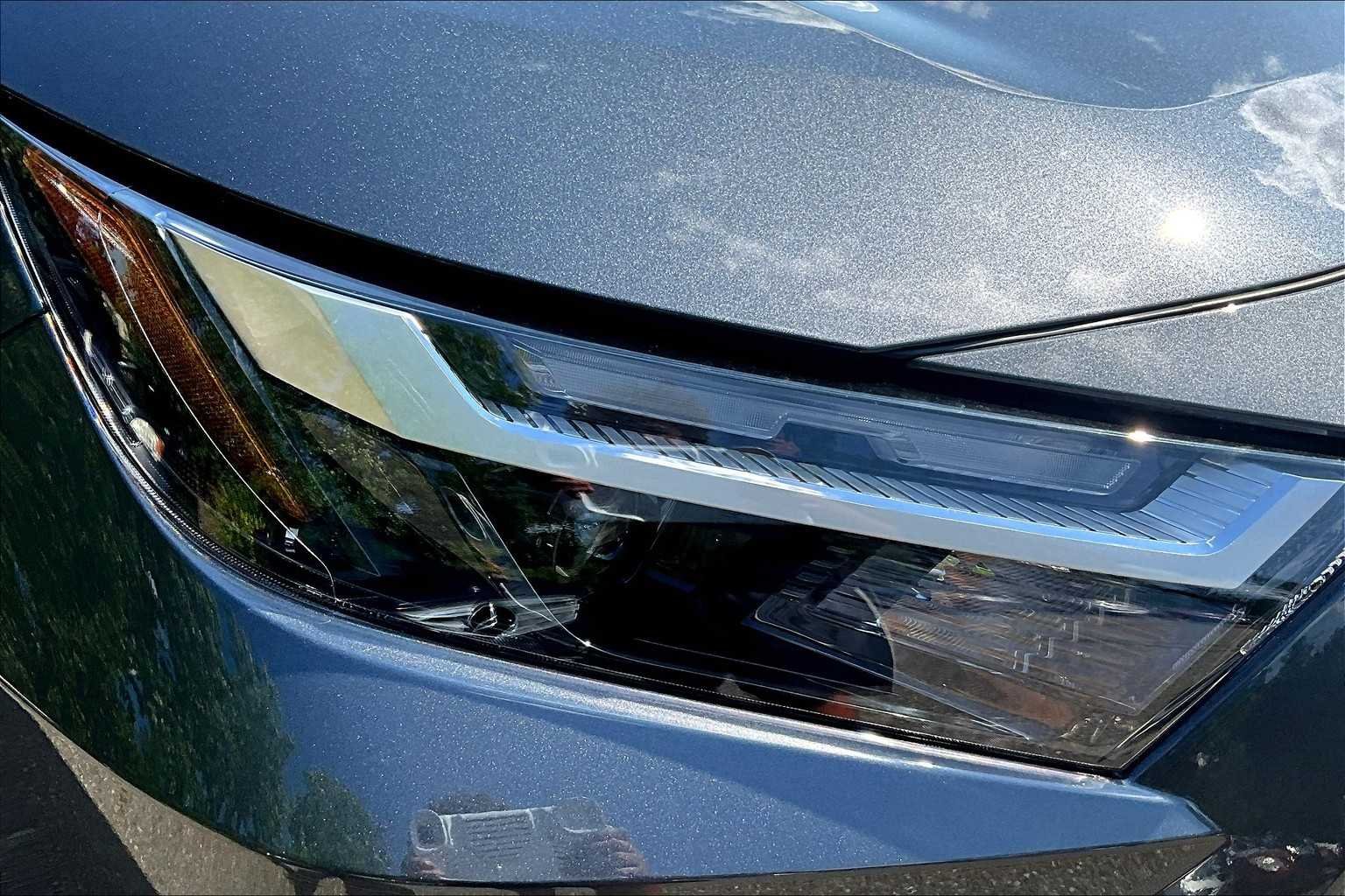 Used 2025 Magnetic Gray Metallic Toyota Hybrid XLE image 13