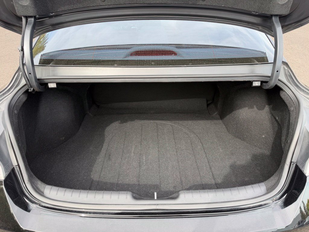 Used 2022 Phantom Black Hyundai Blue image 10