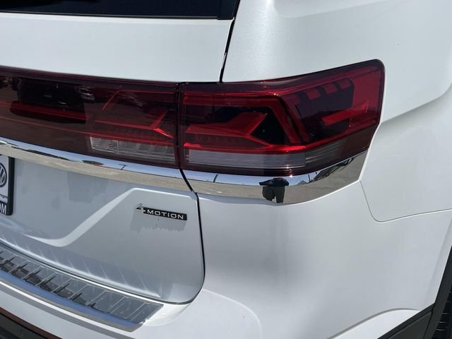 New 2026 White/off-white Volkswagen 2.0T SE w/Technology image 29