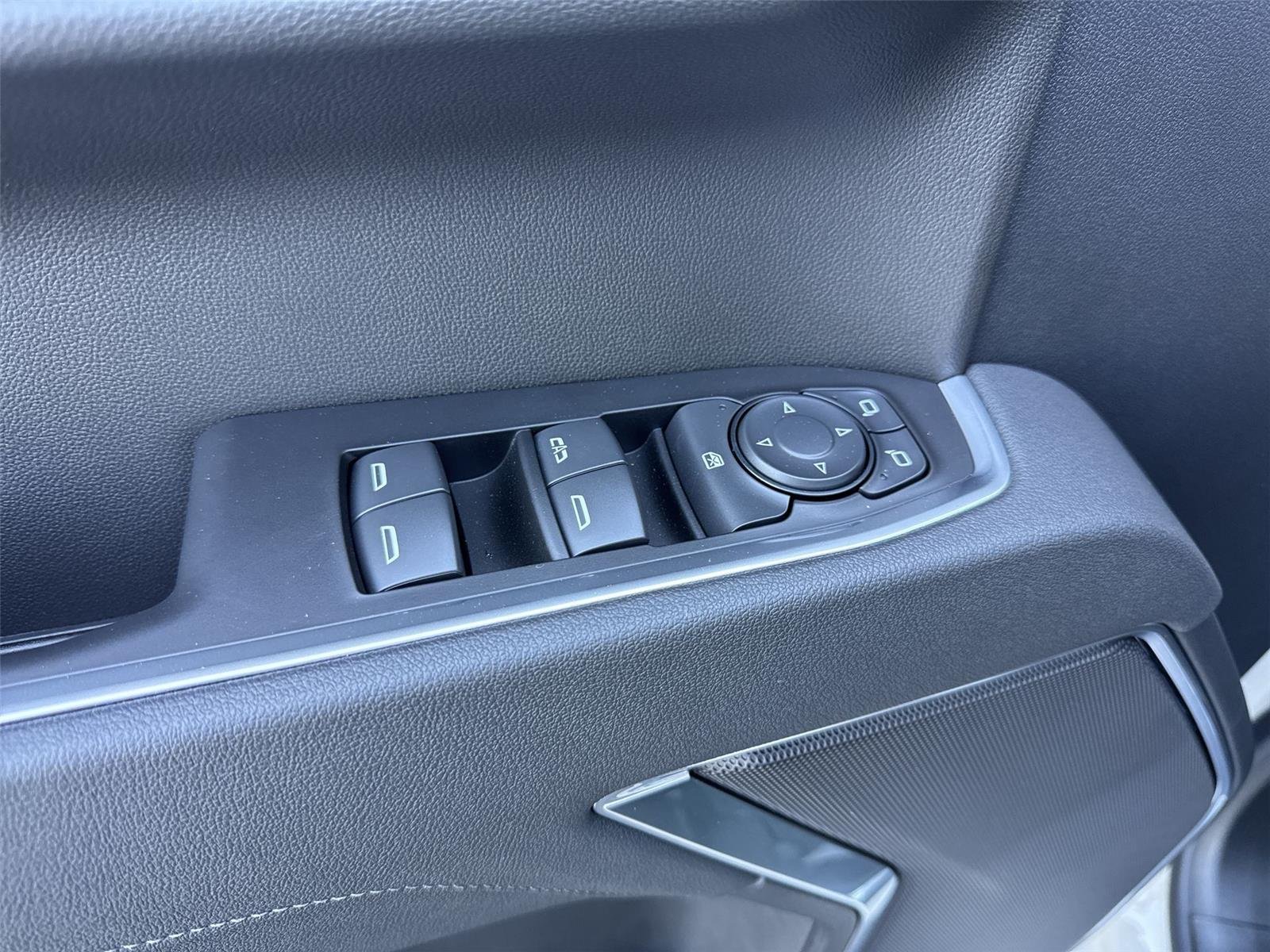 Used 2026 White Sands Chevrolet RST image 28