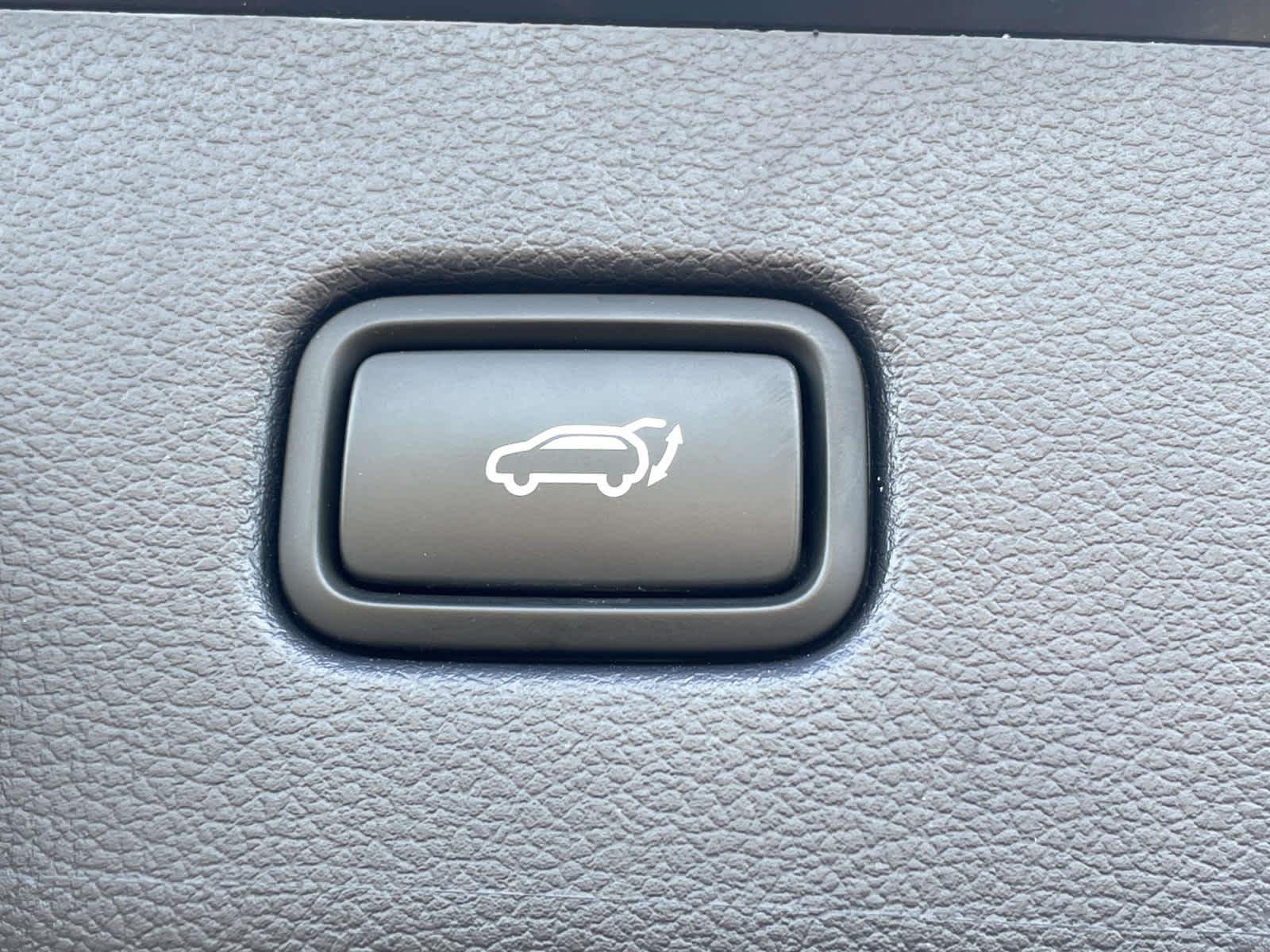 Used 2024 Moonlight Cloud Hyundai Limited image 28