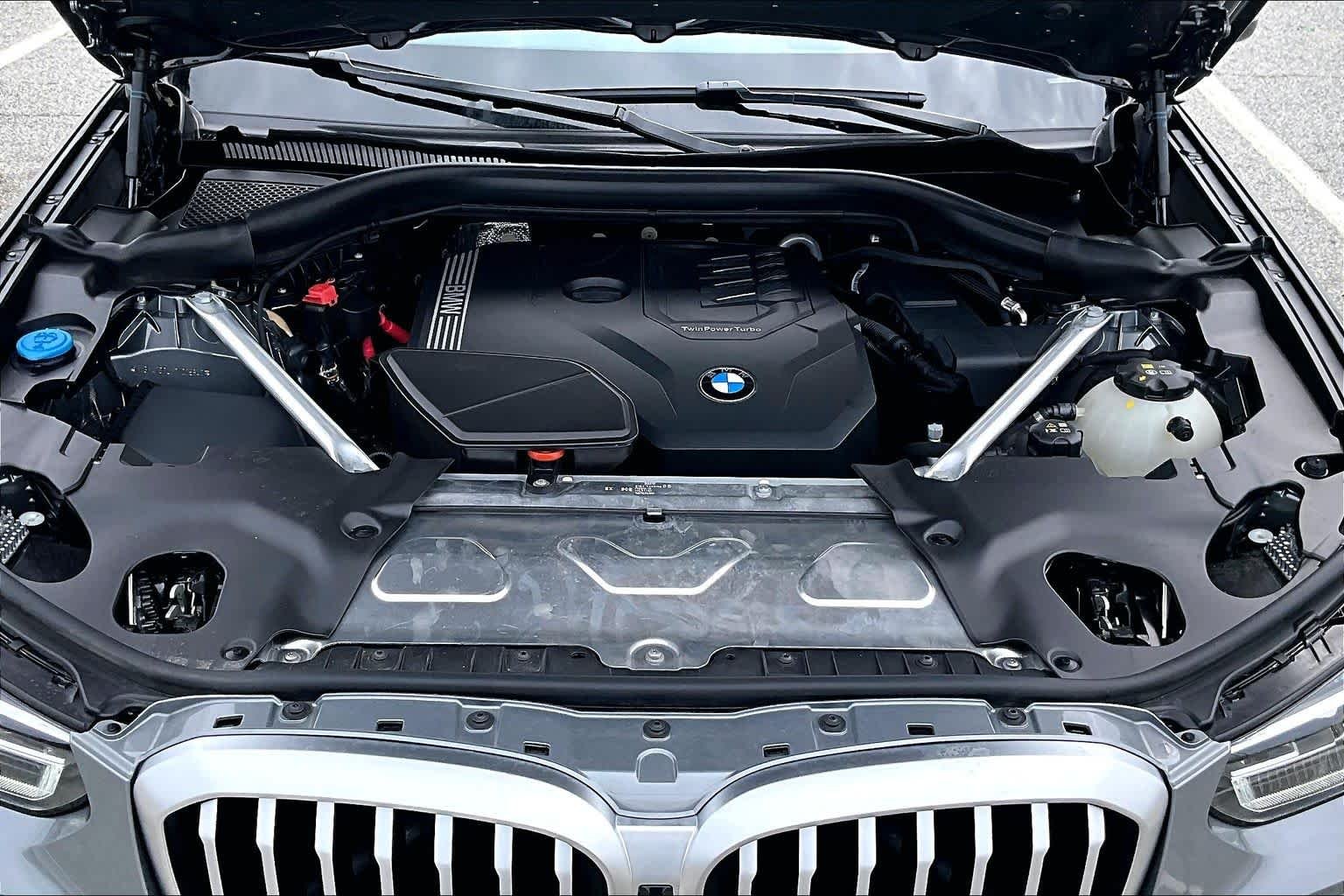 Used 2024 Skyscraper Grey Metallic BMW sDrive30i image 32