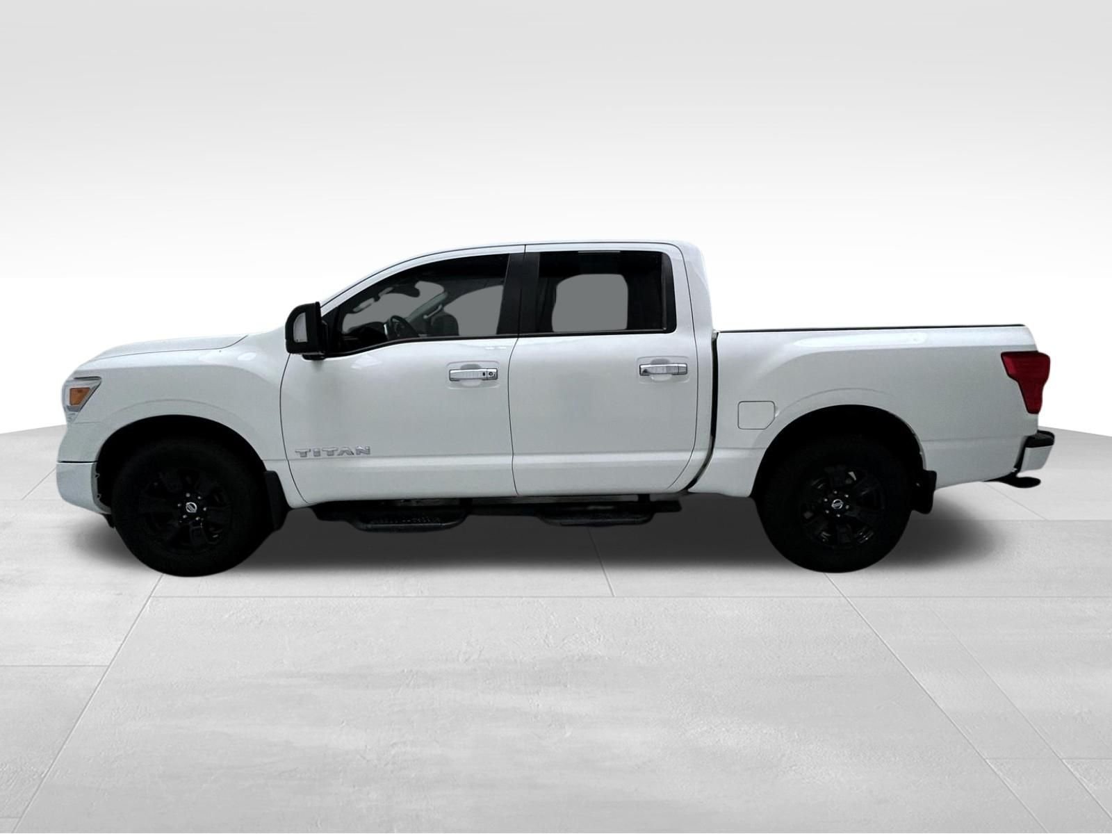Used 2021 White Nissan SV image 8