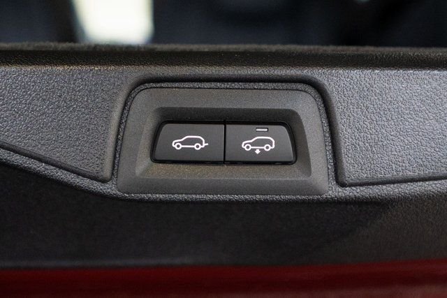 Certified Used 2026 Aventurin Red Metallic BMW xDrive40i image 40