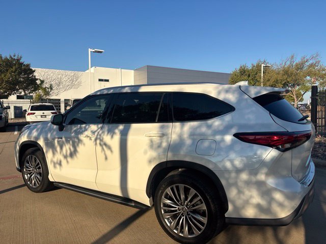Used 2020 White Toyota Platinum image 8