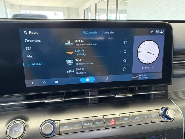 Used 2025 White Hyundai SEL image 19