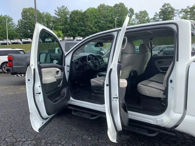 Used 2024 Glacier White Nissan SV image 17