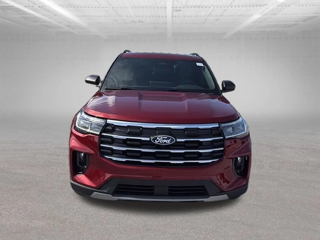 New 2027 Ruby Red Metallic Tinted Clearcoat Ford Active image 2