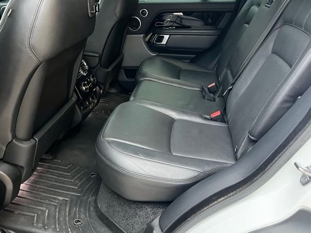 Used 2018 White Land Rover HSE image 23